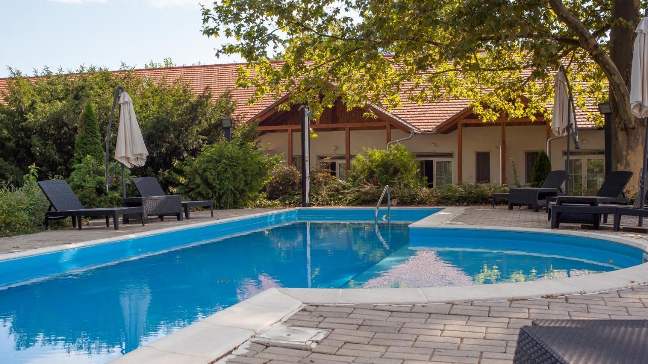 Hotel Platan Zamardi Exterior photo